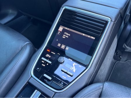 2018 Porsche Panamera - thumbnail 6