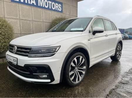 2020 Volkswagen Tiguan R-LINE 4MOTION AUTOMATIC 2.0 DIESEL //MASSIVE SPEC//DYNAUDIO SOUND SYSTEM//FULL LEATHER HEATED SEATS//360 PARKING CAMERAS//HEAD UP DISPLAY// €35,950 thumbnail