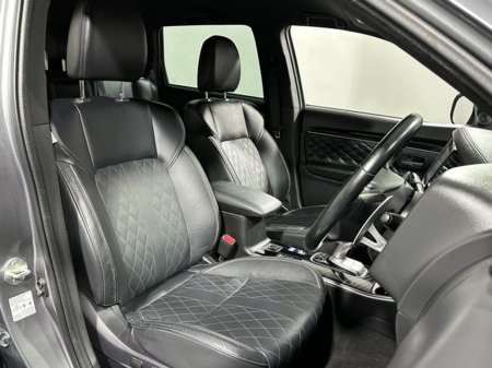 2020 Mitsubishi Outlander Instyle Plug In Hybrid €24,400 thumbnail