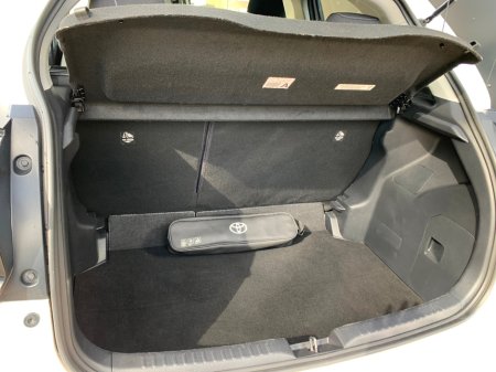 2023 Toyota Yaris - thumbnail 10