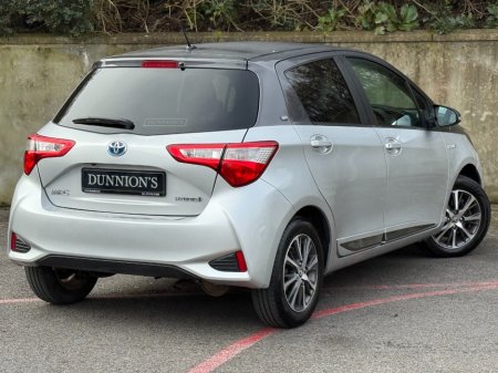 2020 Toyota Yaris - thumbnail 8