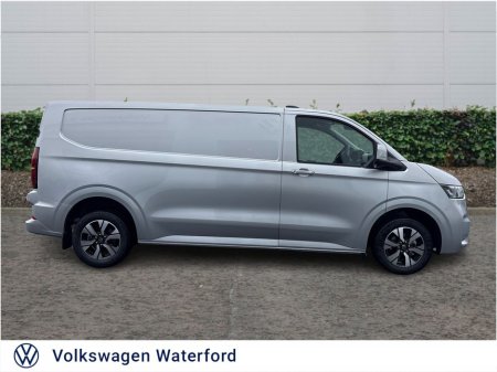 2026 Volkswagen Transporter Trendline LWB 150HP (Price ex VAT) €37,975 thumbnail