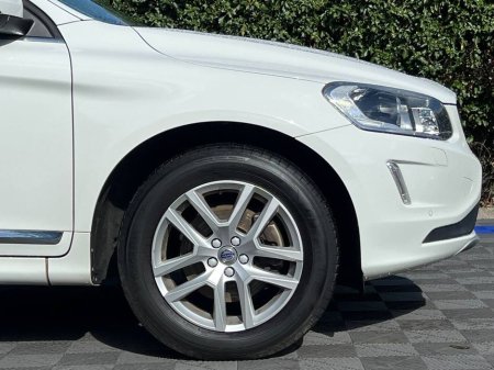 2017 Volvo XC60 - thumbnail 11