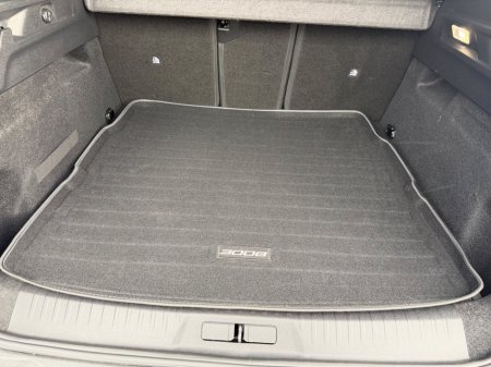 2025 Peugeot 3008 - thumbnail 11