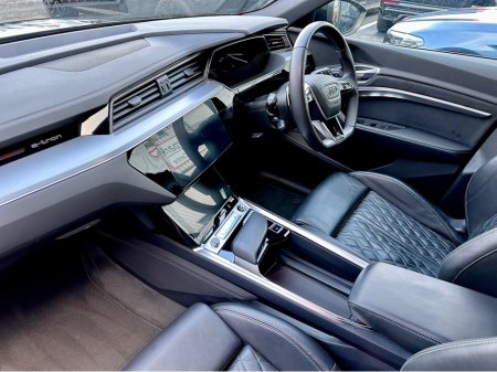 2022 Audi e-tron 55 300KW Q S LINE A €34,950 thumbnail