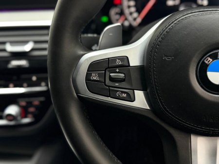 2018 BMW 5 Series 520i M SPORT €23,990 thumbnail