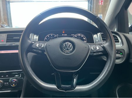 2020 Volkswagen Golf €21950! 2020 VOLKSWAGEN GOLF TSI COMFORT LINE 1.2 AUTOMATIC / REVERSE CAMERA / CRUISE CONTROL €21,950 thumbnail