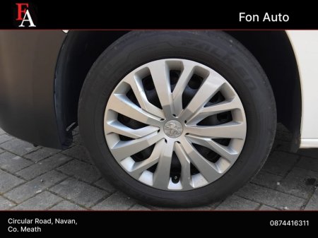 2019 Peugeot Partner - thumbnail 28