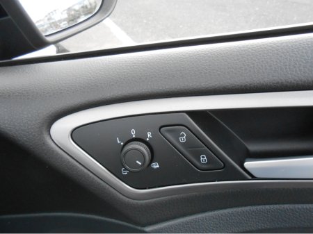 2016 Volkswagen Golf - thumbnail 12