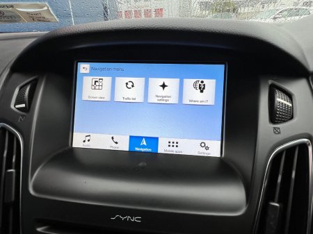 2017 Ford Focus - thumbnail 23