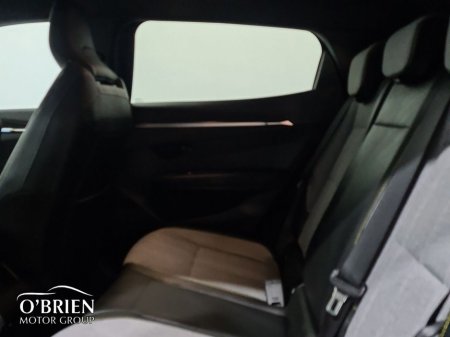 2023 Renault Megane E-Tech EV60 220hp Techno €24,900 thumbnail