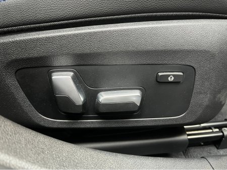 2023 BMW i4 - thumbnail 12