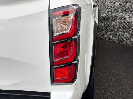 2025 Isuzu D-MAX V-CROSS DCB €48,851 thumbnail