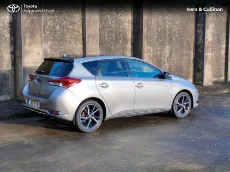 2018 Toyota Auris HYBRID LUNA SPORT 4DR AUTO €17,950 thumbnail