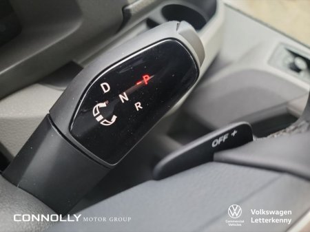 2026 Volkswagen Crafter CR35 Panel van Highline MWB 177 HP 2.0 TDI 8sp Automatic FWD €51,179 thumbnail