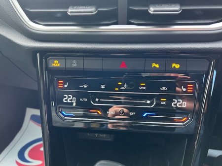 2025 Volkswagen T-Roc - thumbnail 19