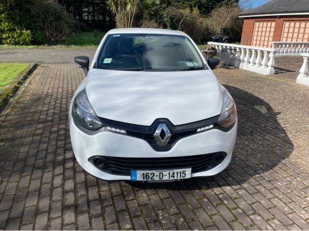 2016 Renault Clio - thumbnail 1