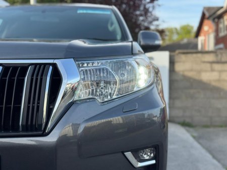 2019 Toyota Landcruiser - photo 6
