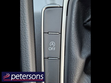 2018 Volkswagen Golf 1.2 TSI 5 DOOR AUTOMATIC - LOW MILEAGE €19,950 thumbnail