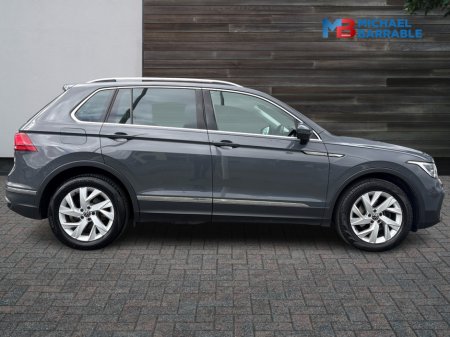 2021 Volkswagen Tiguan - thumbnail 4