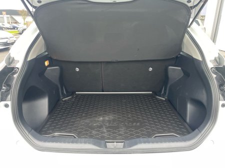 2025 Toyota Yaris Cross 1.5 Hybrid Luna thumbnail