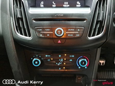 2018 Ford Focus - thumbnail 17