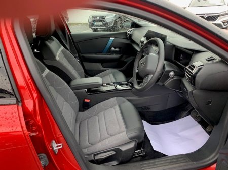 2025 Citroen C4 - thumbnail 9