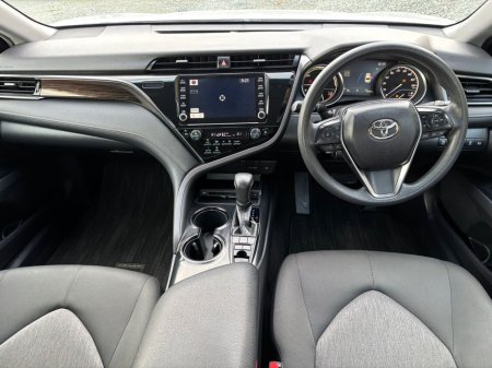 2020 Toyota Camry 2.5 Camry Hybrid €25,950 thumbnail