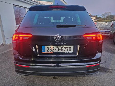 2023 Volkswagen Tiguan - thumbnail 8