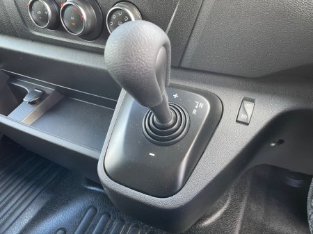 2025 Renault Master - thumbnail 25