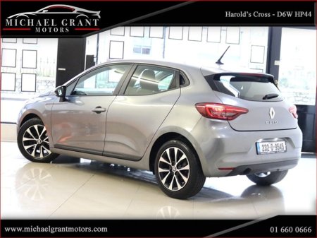 2023 Renault Clio AUTOMATIC 1.0 PETROL TCe90 CVT D Full Equilibre / 1 OWNER / IRISH CAR €19,950 thumbnail
