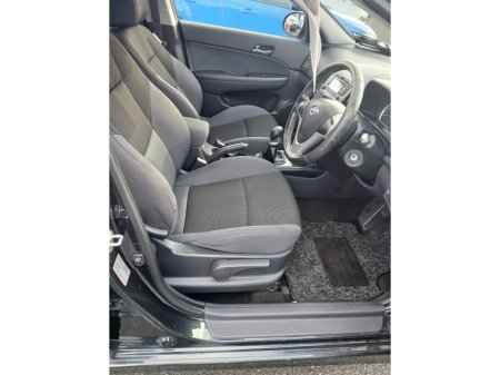 2010 Hyundai i30 1.6 CRDi 90hp Deluxe Cross Wagon €3,495