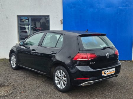 2017 Volkswagen Golf - view 2