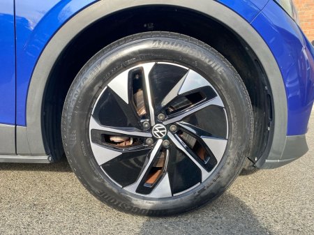 2022 Volkswagen ID.4 - thumbnail 5