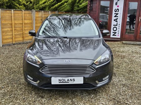 2017 Ford Focus - thumbnail 2