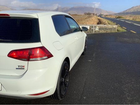 2013 Volkswagen Golf 1.6 TDI S BLUEMOTION 105PS 3DR €7,950 thumbnail