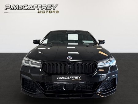 2022 BMW 5 Series - thumbnail 2