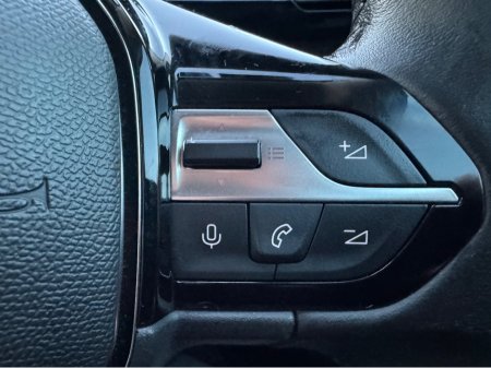 2024 Peugeot 408 ALLURE 1.2 130 AUTOMATIC 6 €30,995 thumbnail