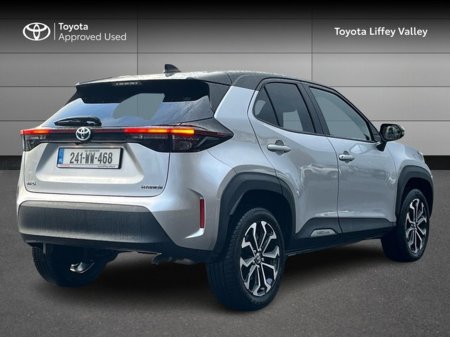 2024 Toyota Yaris Cross CROSS LUNA SPORT 4DR AUTO €30,950 thumbnail