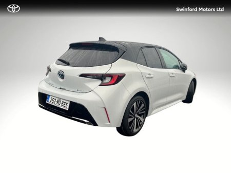 2025 Toyota Corolla COROLLA H/B LUNA SPORT €37,500