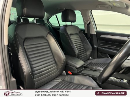 2020 Volkswagen Passat Volkswagen Passat SEL 1.6TDI Auto - 201 Reg €24,995 thumbnail