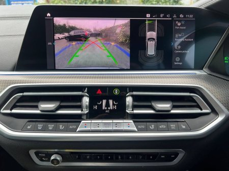 2021 BMW X5 M-SPORT COMPETITION XDRIVE45e 3.0 HYBRID // LEATHER HEATED SEATS // APPLE CARPLAY/ANDROID AUTO // ADJUSTABLE AIR SUSPENSION €49,900 thumbnail