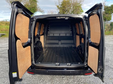 2025 Ford Transit Connect Limited 2.0 102BHP LWB €23,500 thumbnail