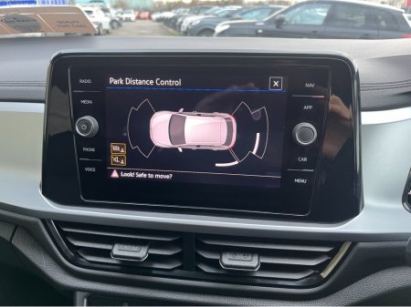 2023 Volkswagen T-Roc LIFE 2.0 TDI DIESEL €26,950 thumbnail