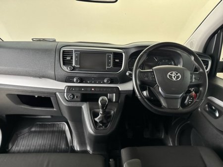 2024 Toyota Proace Verso - thumbnail 8