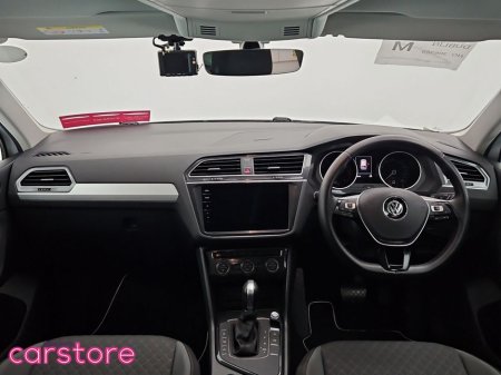 2018 Volkswagen Tiguan - thumbnail 11