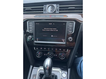 2016 Volkswagen Passat 1.4 TSI DSG 125HP Comfortline €16,950 thumbnail