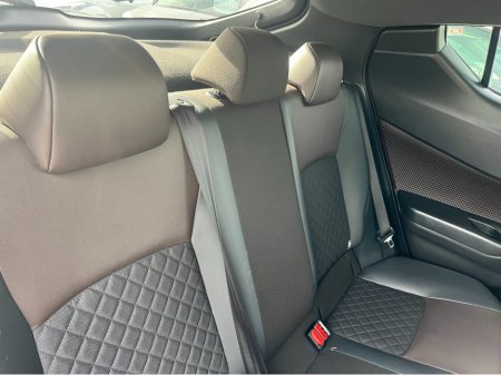 2017 Toyota C-HR - thumbnail 10