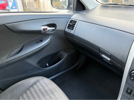 2012 Toyota Corolla 1.33 TERRA MC 4DR €3,950 thumbnail