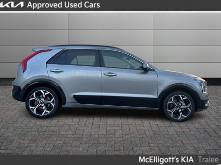 2025 Kia Niro HEV SEM €37,950 thumbnail